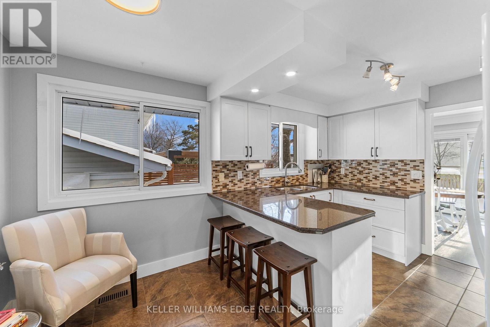 488 Wicklow Road, Burlington, Ontario  L7L 2H8 - Photo 12 - W12757420