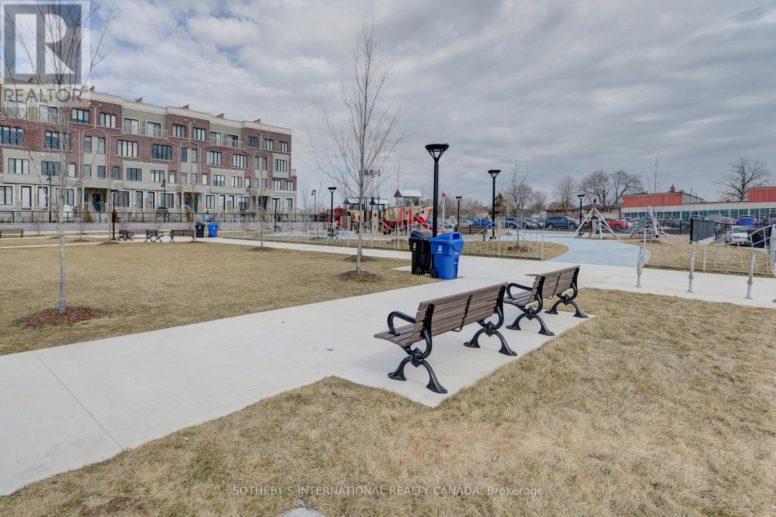 10-4 - 90 Eastwood Park Gardens, Toronto, Ontario  M8W 0B2 - Photo 11 - W12757276