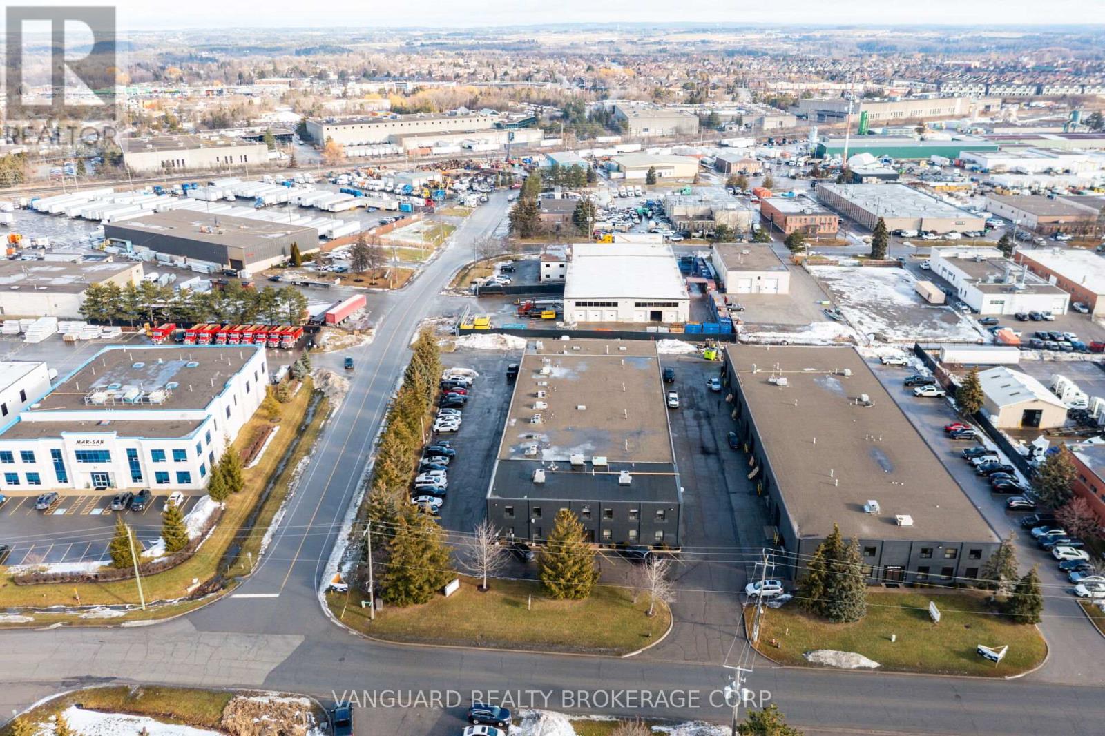 1 - 11 Holland Drive, Caledon, Ontario  L7E 1G7 - Photo 2 - W12757436