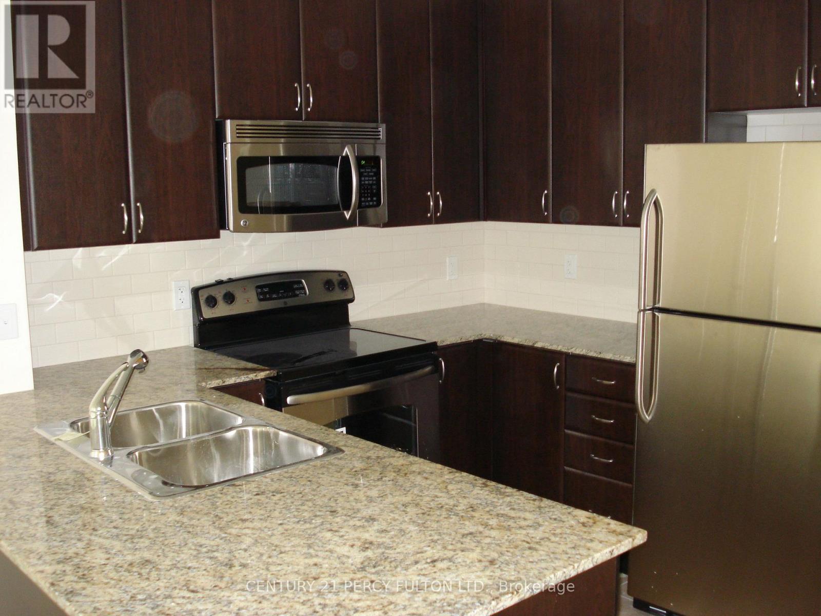 1201 - 225 Webb Drive, Mississauga, Ontario  L5B 4P2 - Photo 4 - W12757532