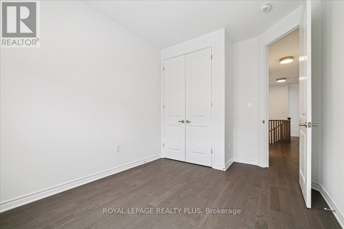 3224 Meadowridge Drive, Oakville, Ontario  L6H 8B4 - Photo 23 - W12757778