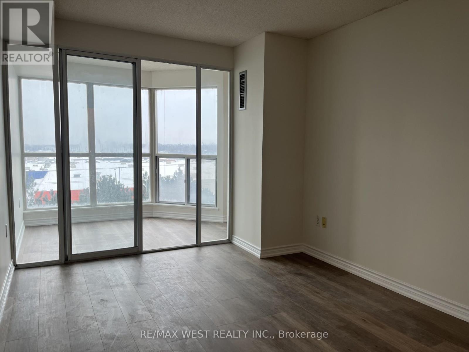 701 - 2177 Burnhamthorpe Road W, Mississauga, Ontario  L5L 5P9 - Photo 11 - W12757618