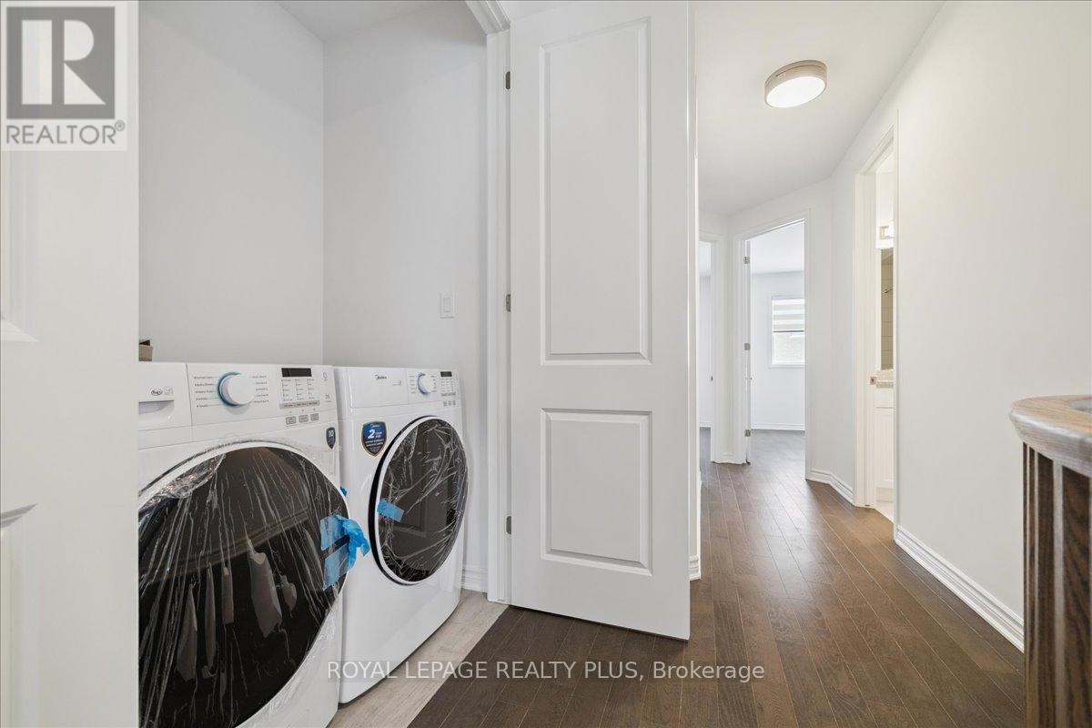 3224 Meadowridge Drive, Oakville, Ontario  L6H 8B4 - Photo 16 - W12757778