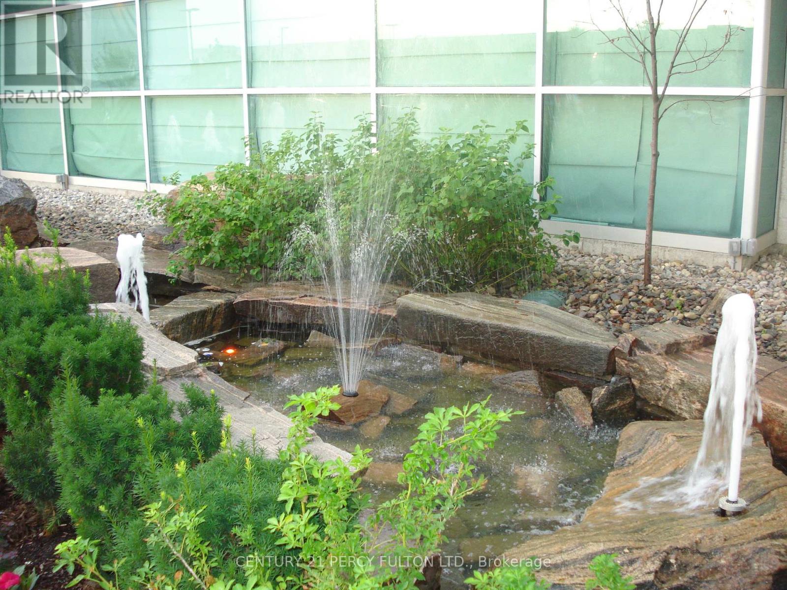 1201 - 225 Webb Drive, Mississauga, Ontario  L5B 4P2 - Photo 11 - W12757532