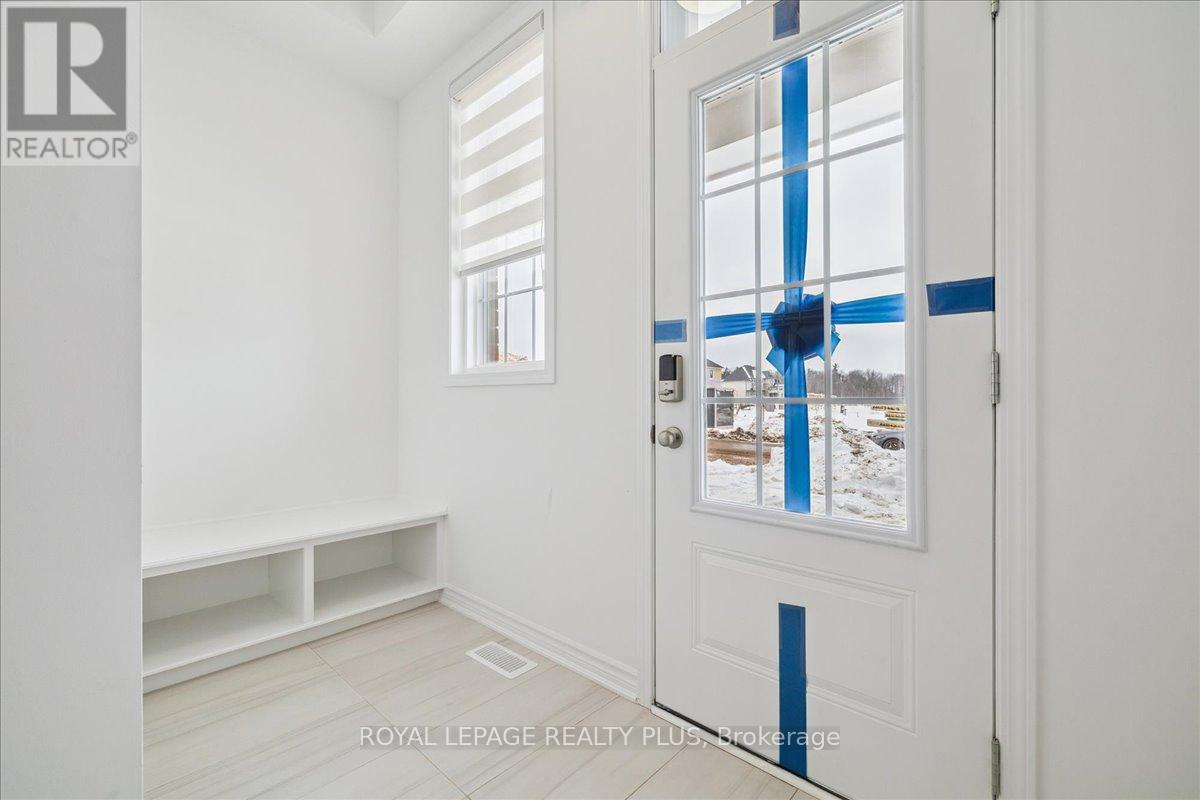 3224 Meadowridge Drive, Oakville, Ontario  L6H 8B4 - Photo 5 - W12757778