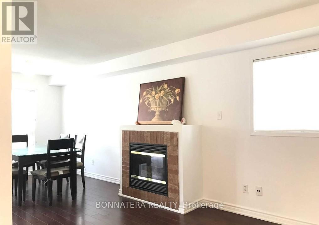 5359 Bullrush Drive, Mississauga, Ontario  L5V 2C1 - Photo 5 - W12757976