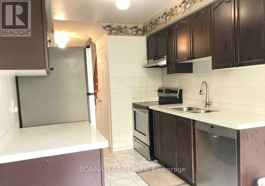 5359 Bullrush Drive, Mississauga, Ontario  L5V 2C1 - Photo 8 - W12757976