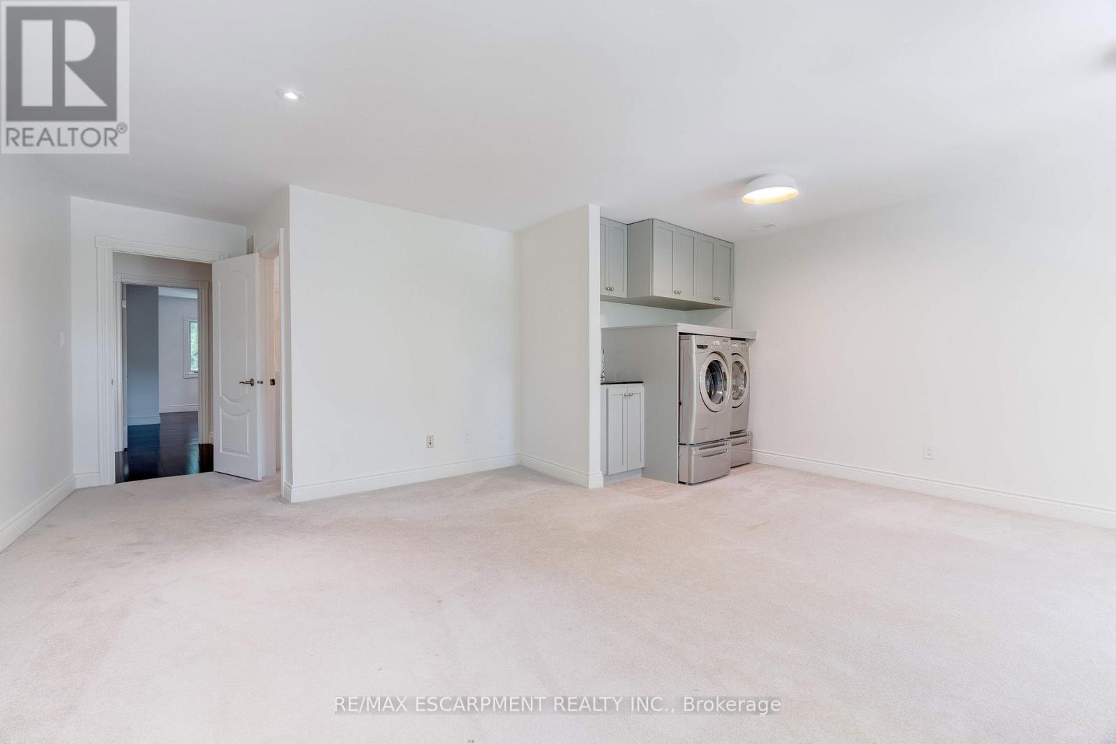 106 Appleby Place, Burlington, Ontario  L7L 2X1 - Photo 33 - W12757636