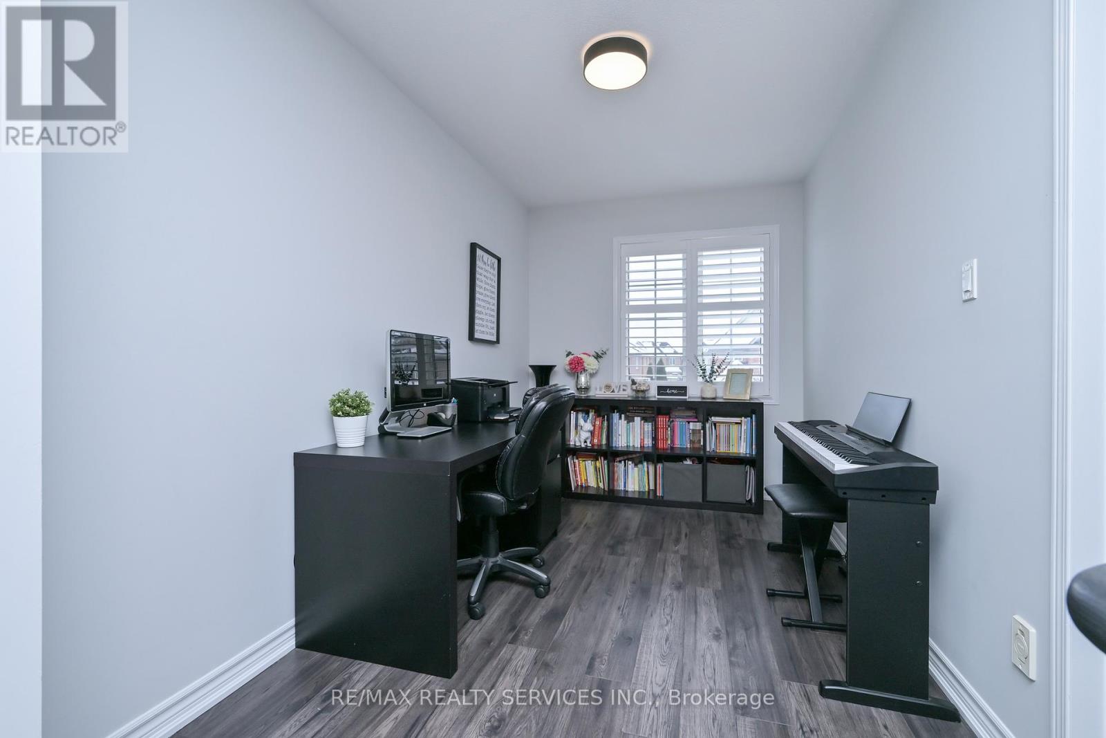 38 Tawnberry Circle, Brampton, Ontario  L7A 0J6 - Photo 16 - W12757998