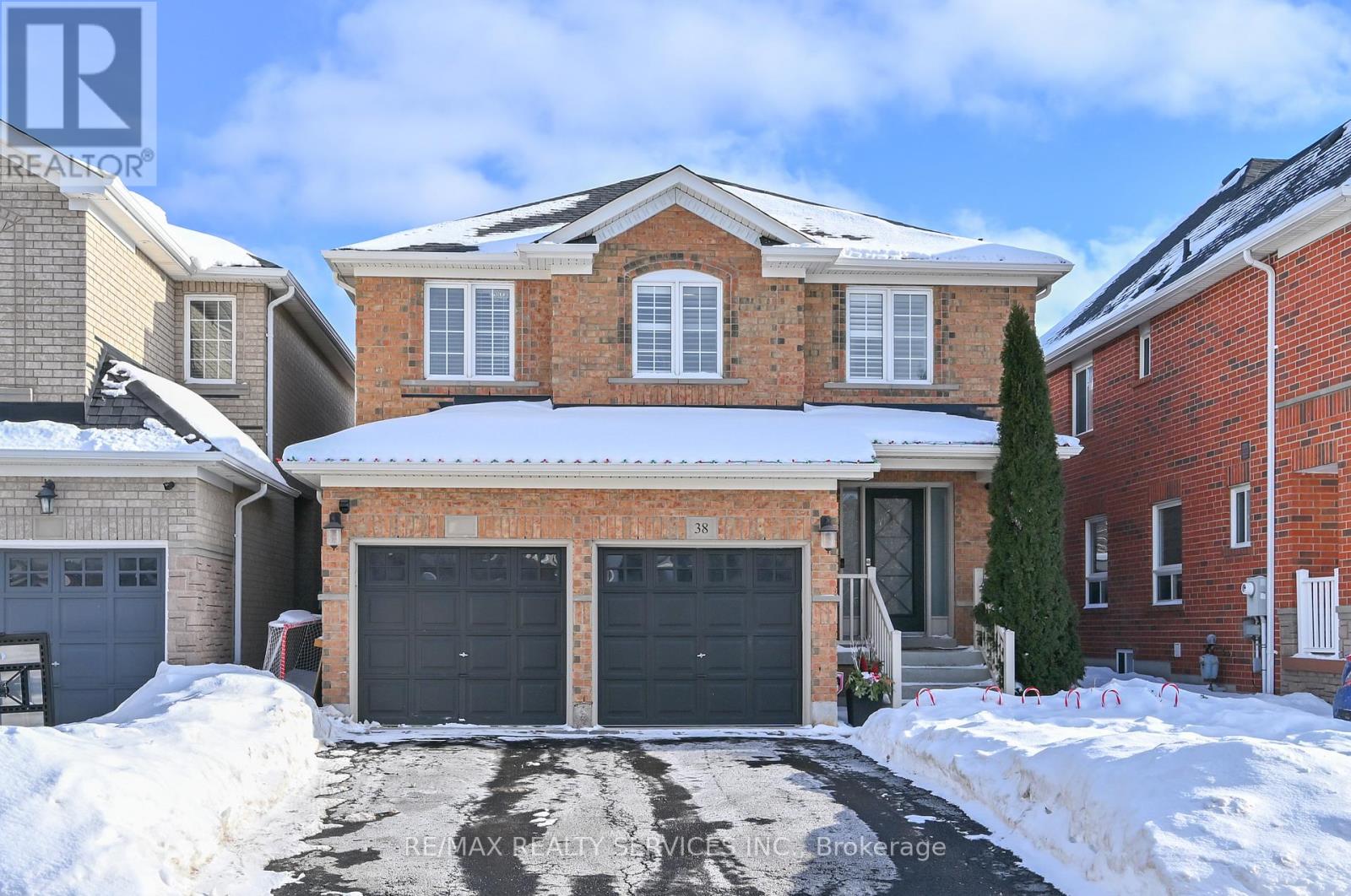 38 TAWNBERRY CIRCLE, Brampton, Ontario