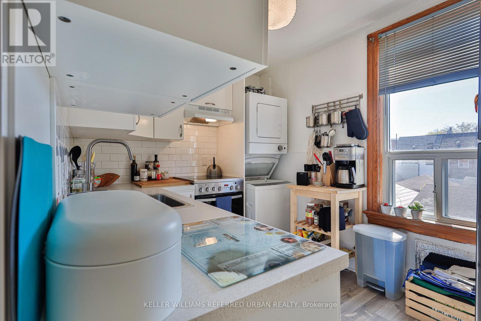 Upper - 66 Russett Avenue, Toronto, Ontario  M6H 3M3 - Photo 9 - W12758040