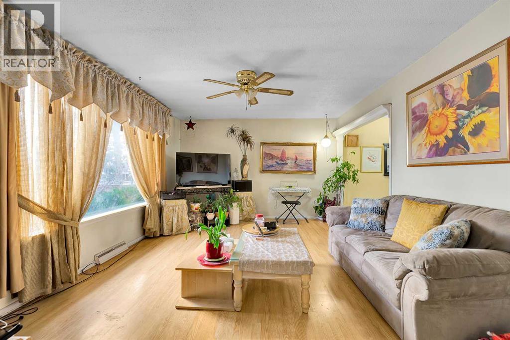 10535 Elbow Drive Sw, Calgary, Alberta  T2W 1G3 - Photo 9 - A2279016