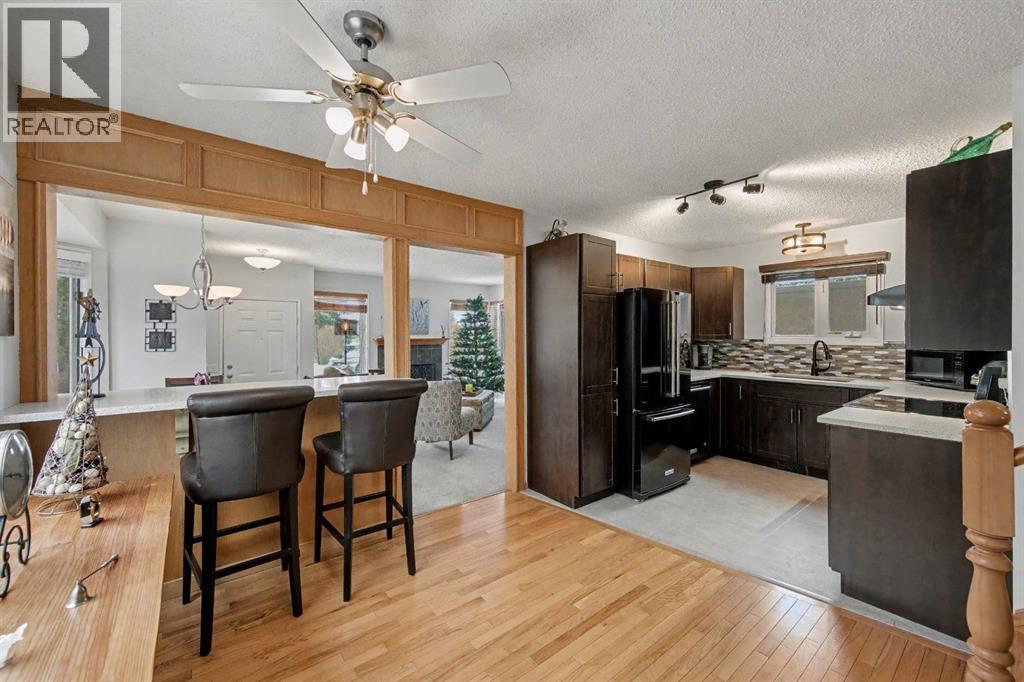 34 Woodglen Crescent Sw, Calgary, Alberta  T2W 4Y8 - Photo 8 - A2281090