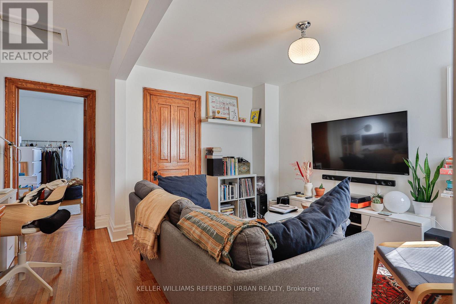 Upper - 66 Russett Avenue, Toronto, Ontario  M6H 3M3 - Photo 6 - W12758040