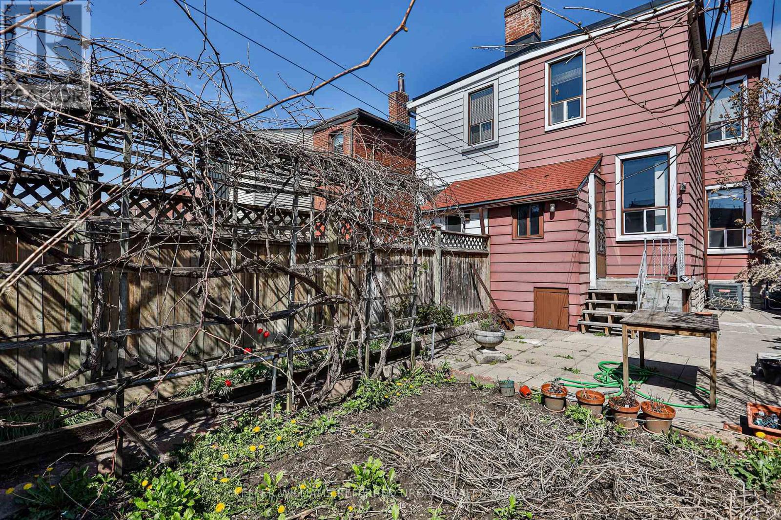 Upper - 66 Russett Avenue, Toronto, Ontario  M6H 3M3 - Photo 20 - W12758040