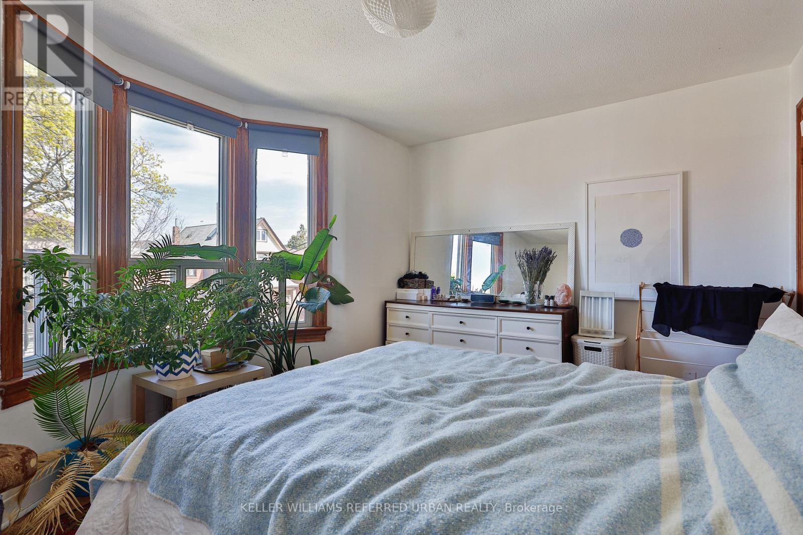 Upper - 66 Russett Avenue, Toronto, Ontario  M6H 3M3 - Photo 15 - W12758040