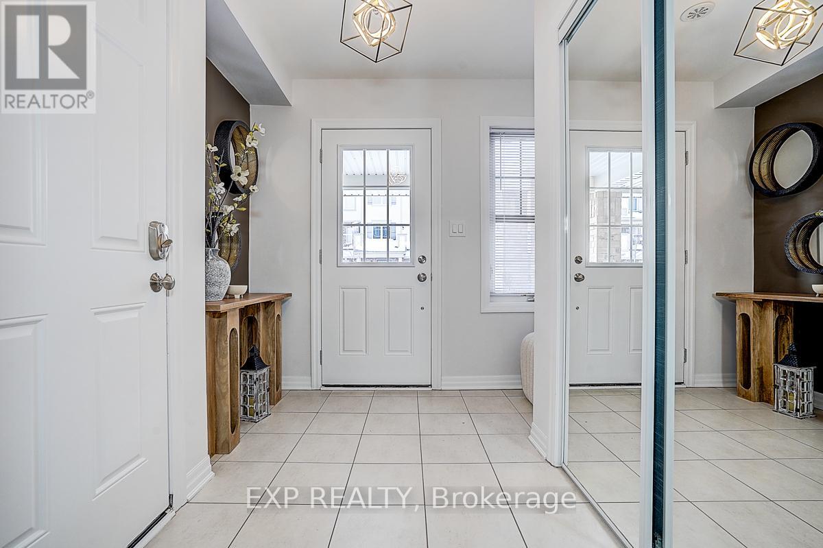 62 Bond Head Court, Milton, Ontario  L9E 1G4 - Photo 3 - W12757644