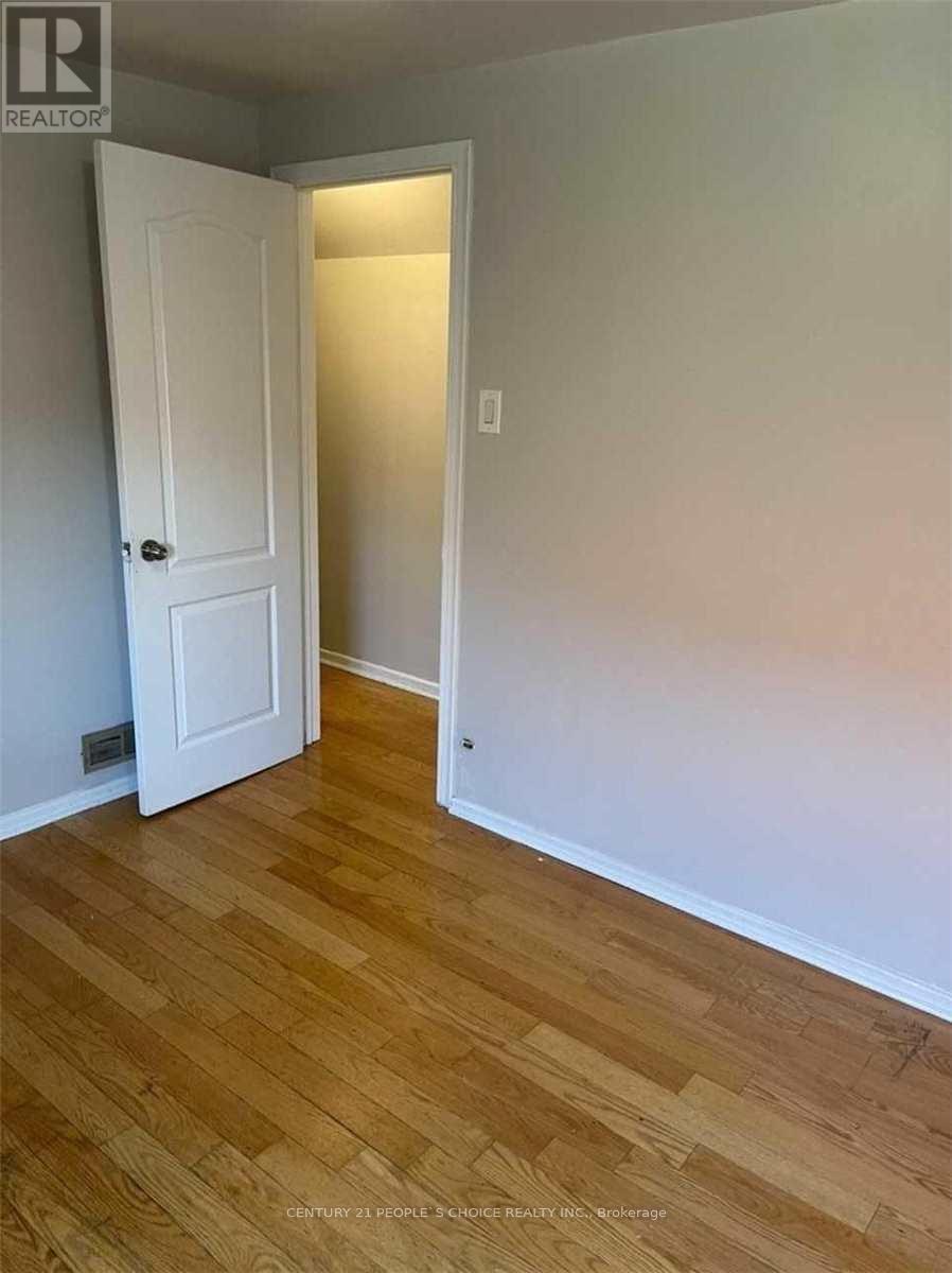 681 Jane Street, Toronto, Ontario  M6N 4A6 - Photo 27 - W12758044