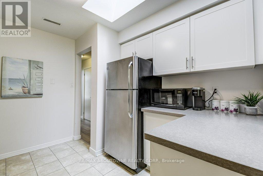 234 - 2055 Walkers Line, Burlington, Ontario  L7M 4B5 - Photo 21 - W12757740