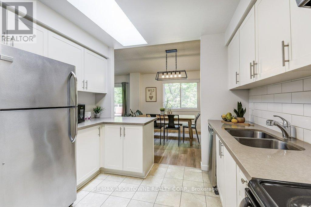 234 - 2055 Walkers Line, Burlington, Ontario  L7M 4B5 - Photo 22 - W12757740