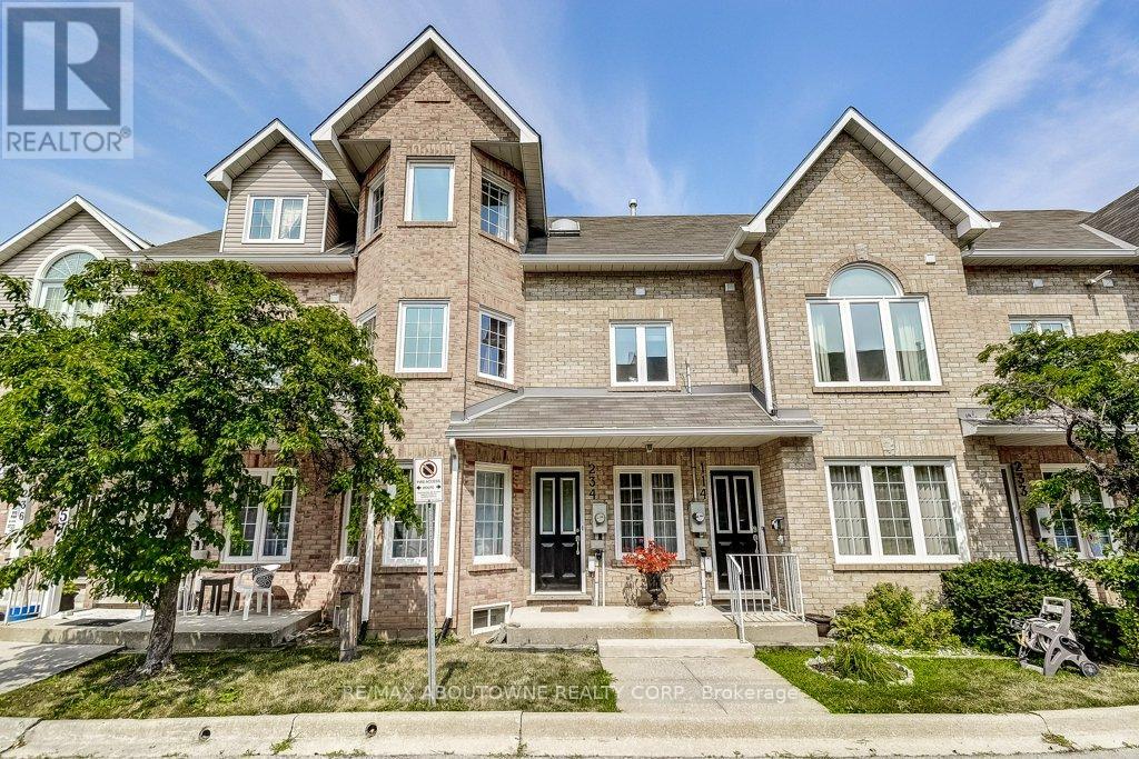 234 - 2055 Walkers Line, Burlington, Ontario  L7M 4B5 - Photo 2 - W12757740