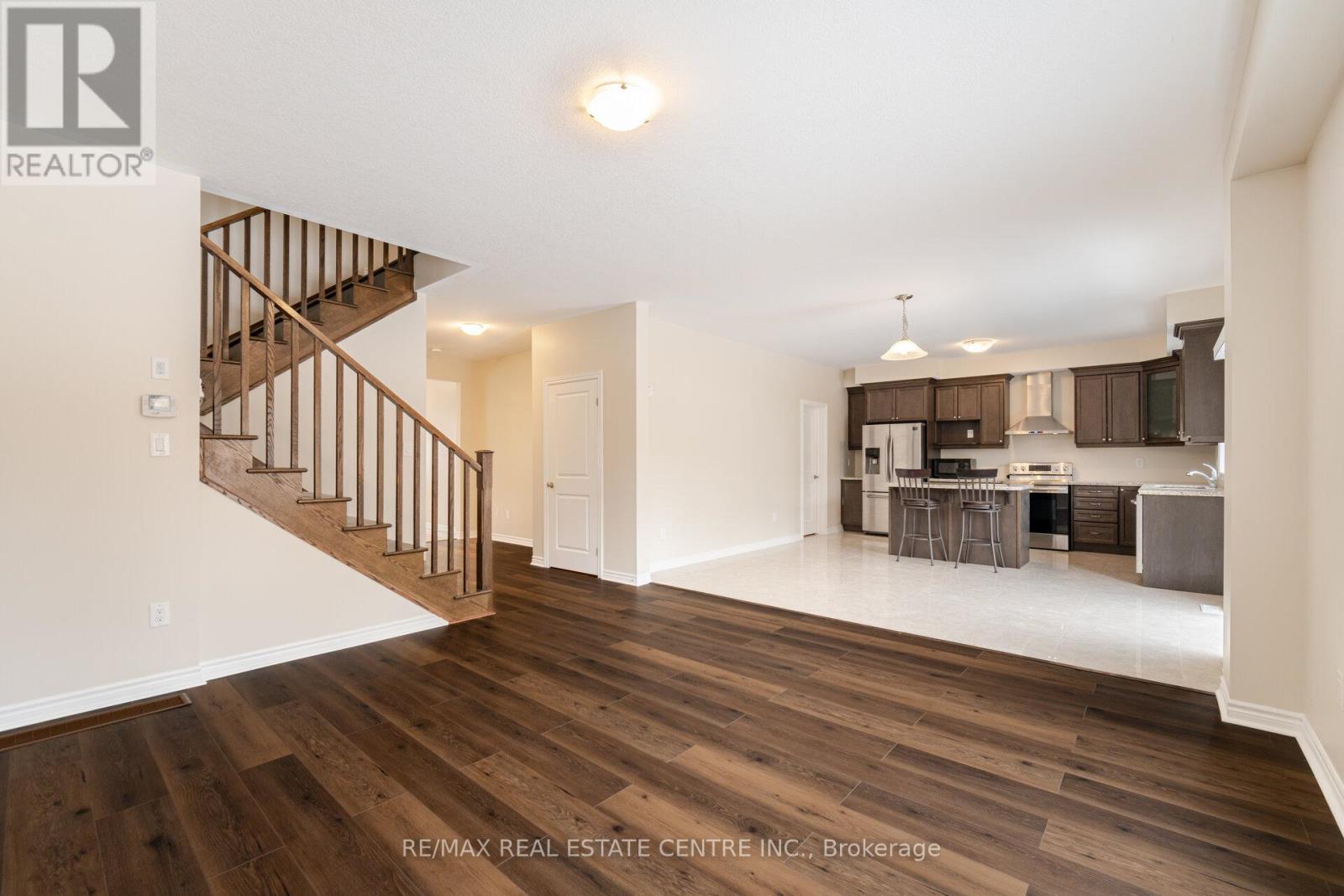 37 Pace Avenue, Brantford, Ontario  N3S 0J2 - Photo 9 - X12480628