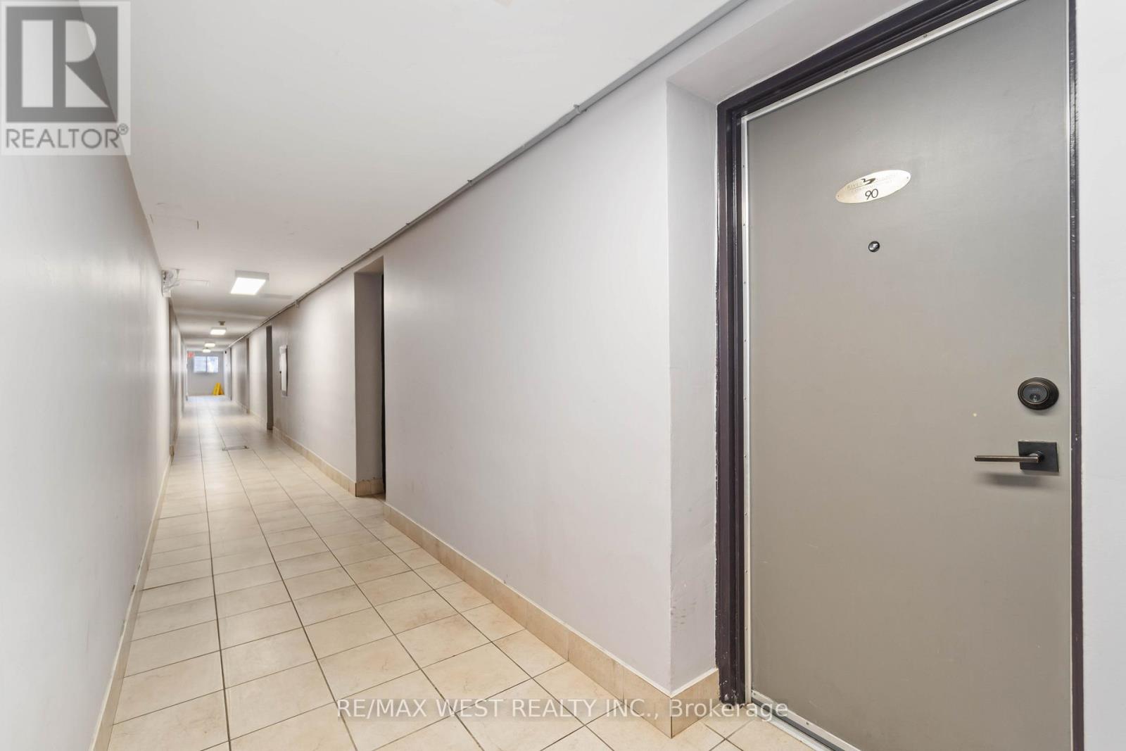 90 - 283 Fairway Road N, Kitchener, Ontario  N2A 2P1 - Photo 11 - X12678108