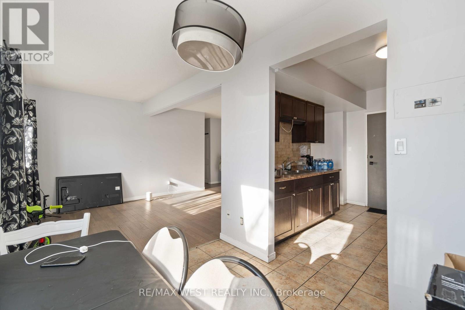 90 - 283 Fairway Road N, Kitchener, Ontario  N2A 2P1 - Photo 25 - X12744264