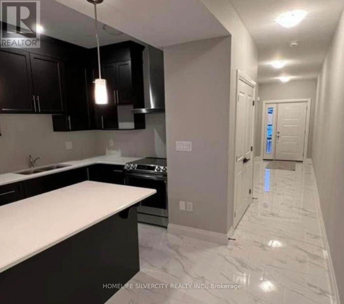 307 Chapelhill Drive, Kitchener, Ontario  N2R 0P4 - Photo 4 - X12757244