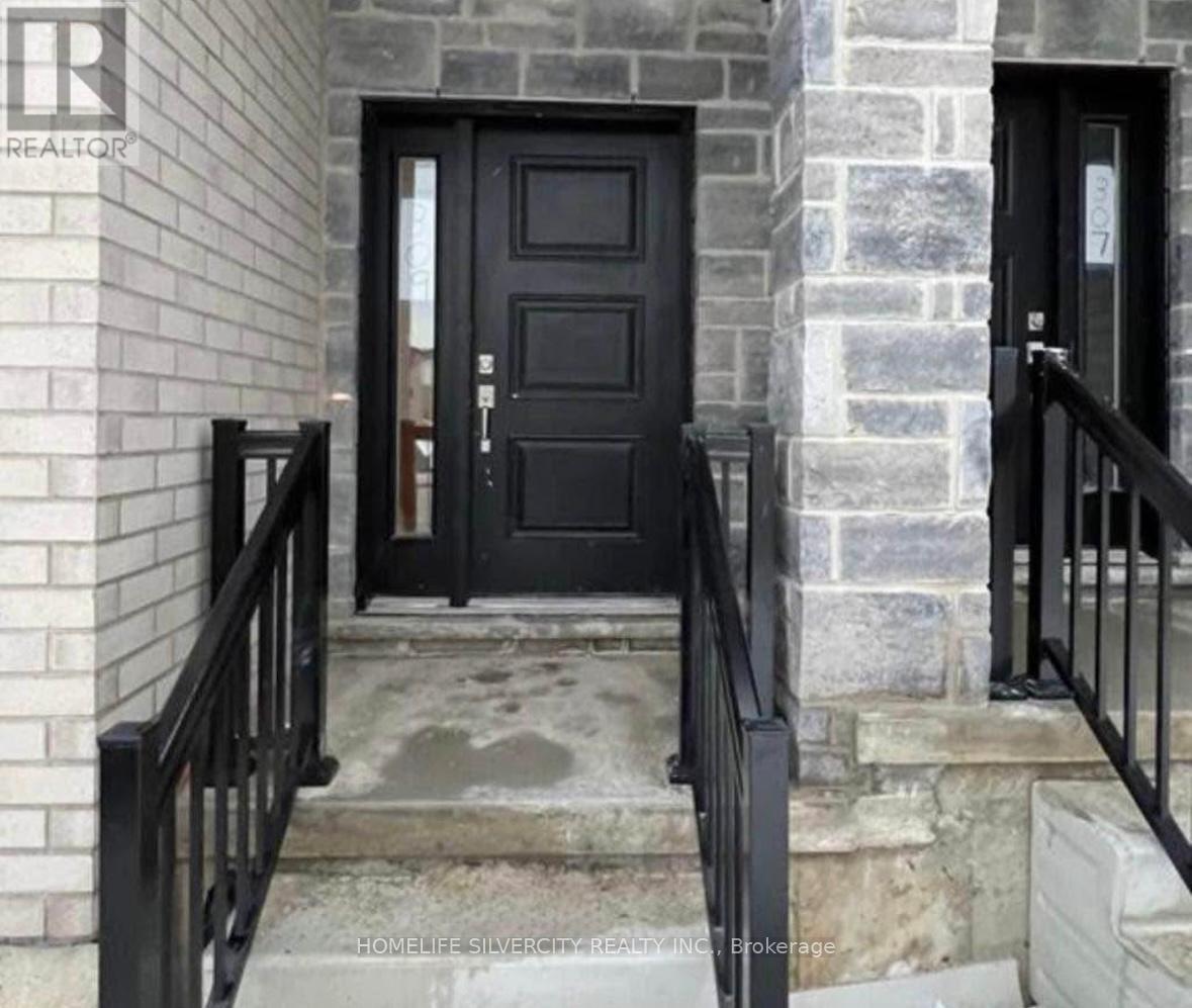 307 Chapelhill Drive, Kitchener, Ontario  N2R 0P4 - Photo 2 - X12757244