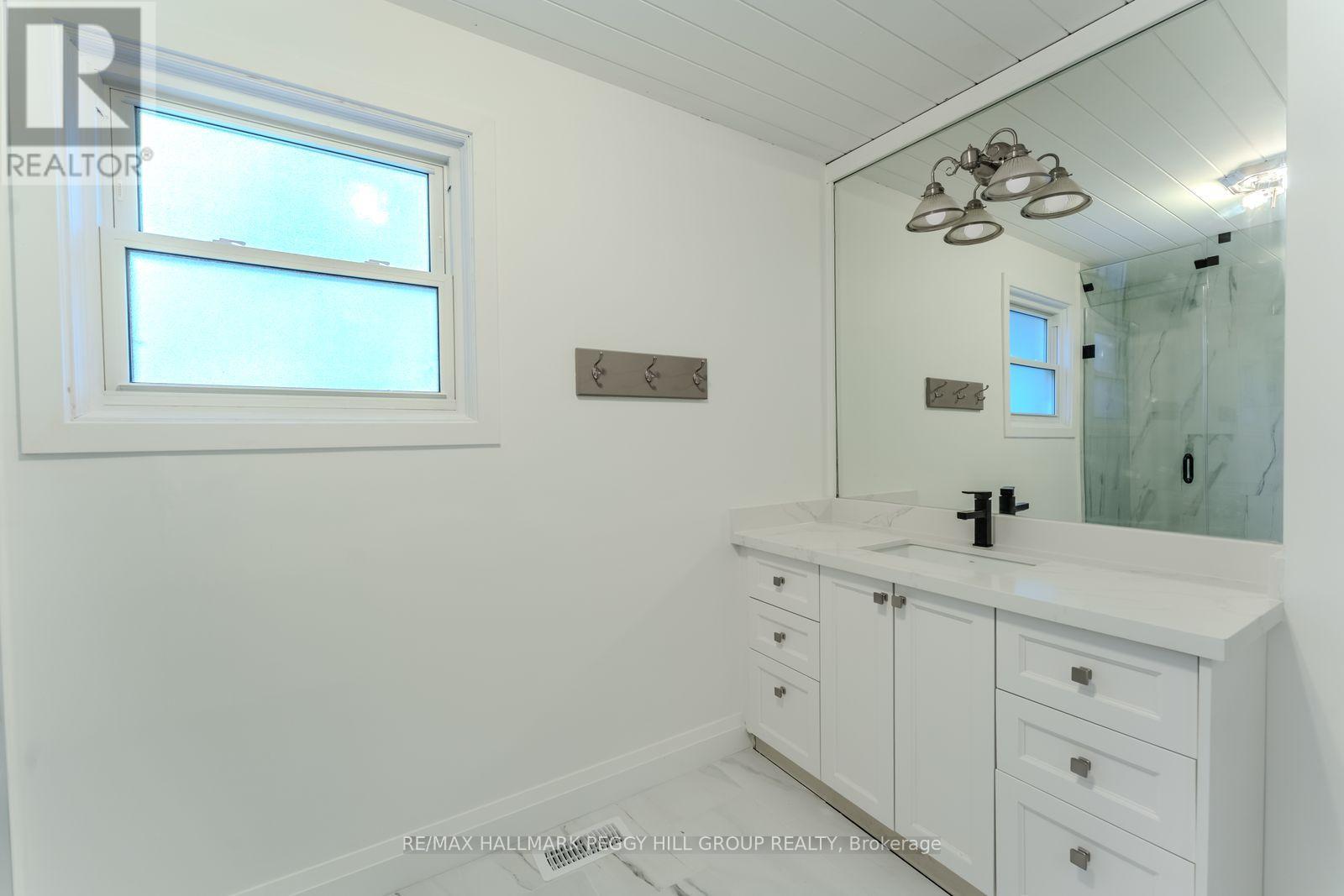 106 Musky Bay Road, Georgian Bay, Ontario  L0K 1S0 - Photo 10 - X12757218