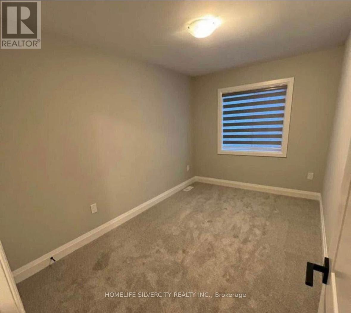 307 Chapelhill Drive, Kitchener, Ontario  N2R 0P4 - Photo 7 - X12757244