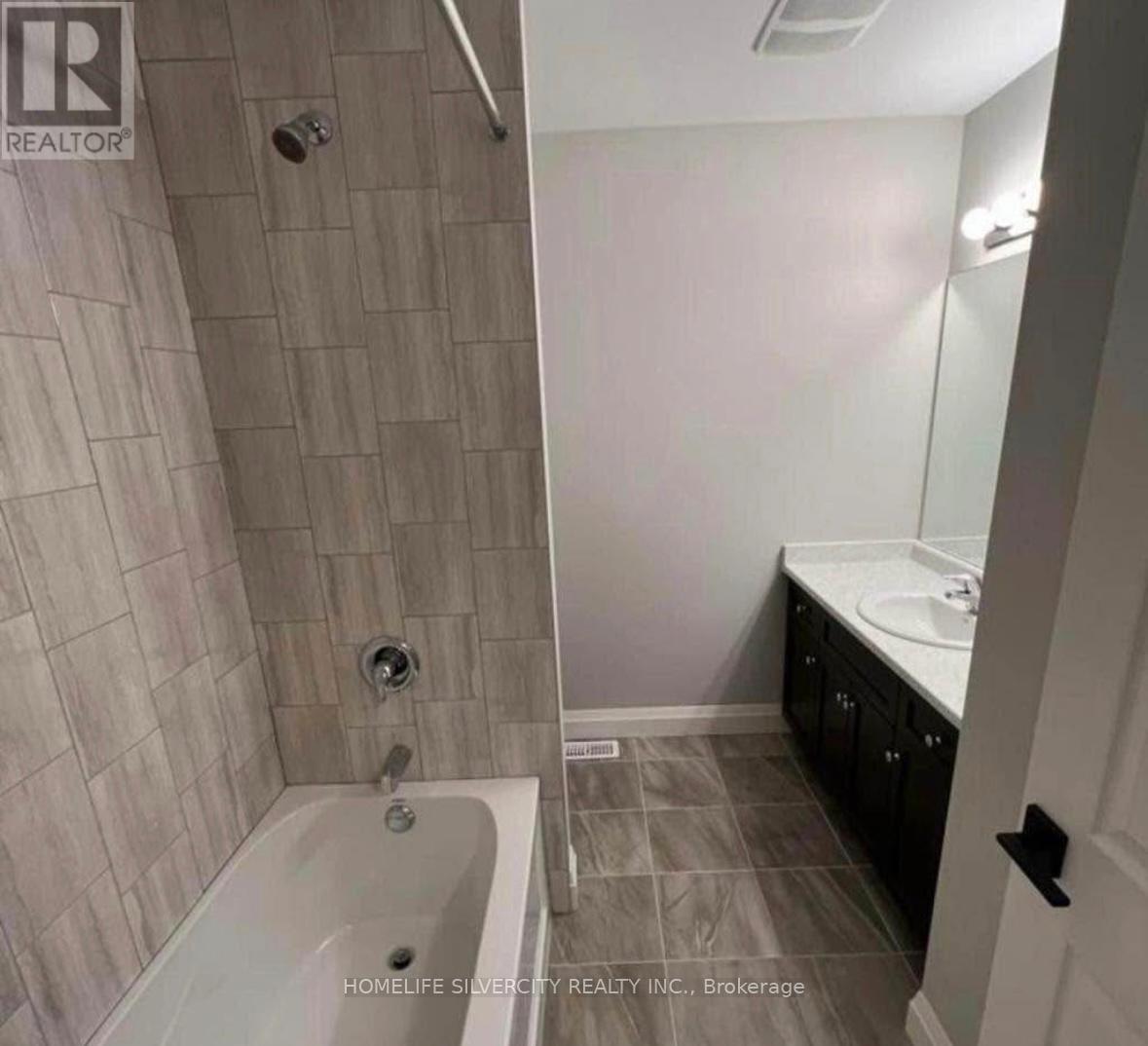 307 Chapelhill Drive, Kitchener, Ontario  N2R 0P4 - Photo 13 - X12757244