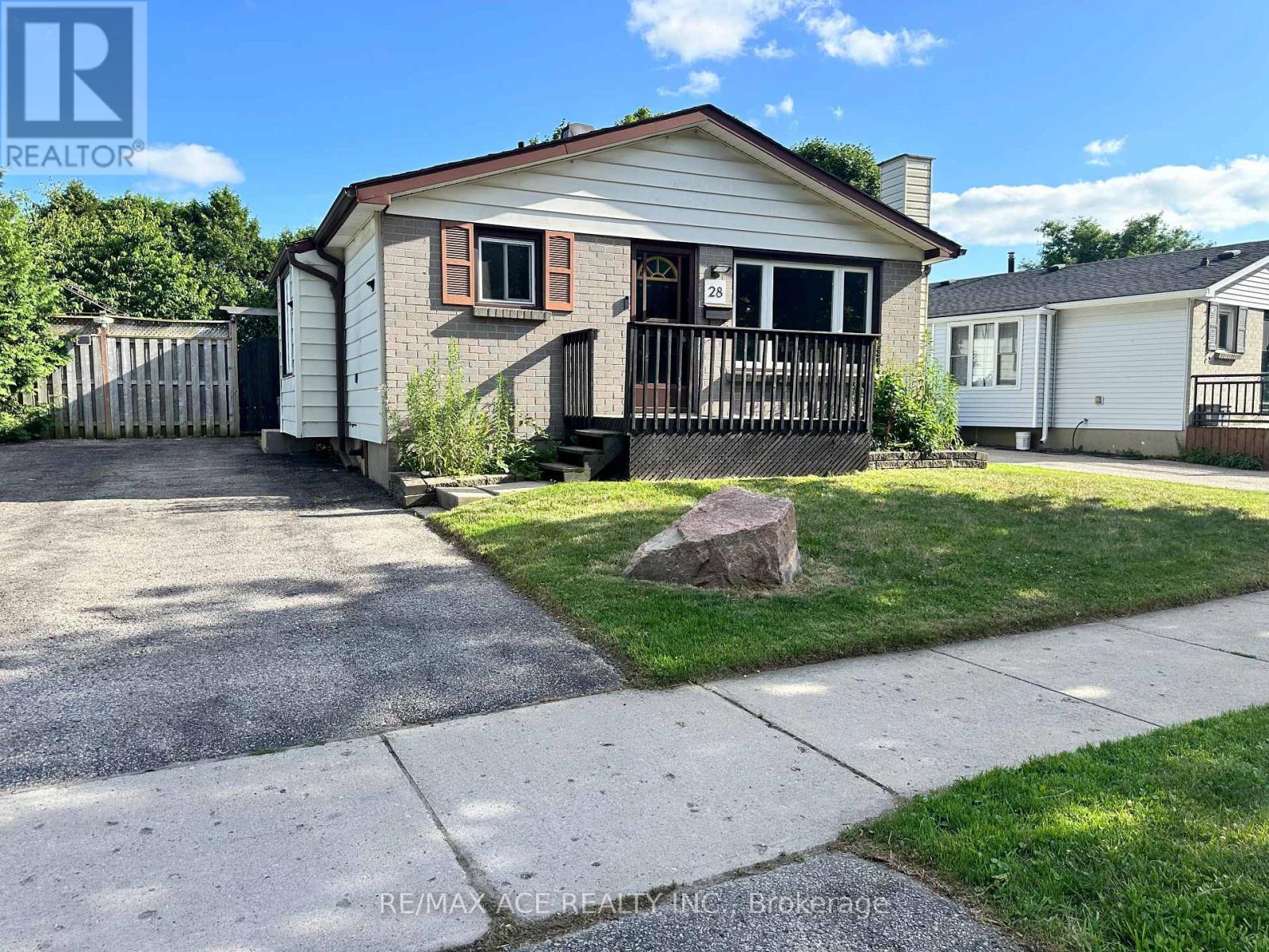 28 BRIDLINGTON ROAD, London South, Ontario