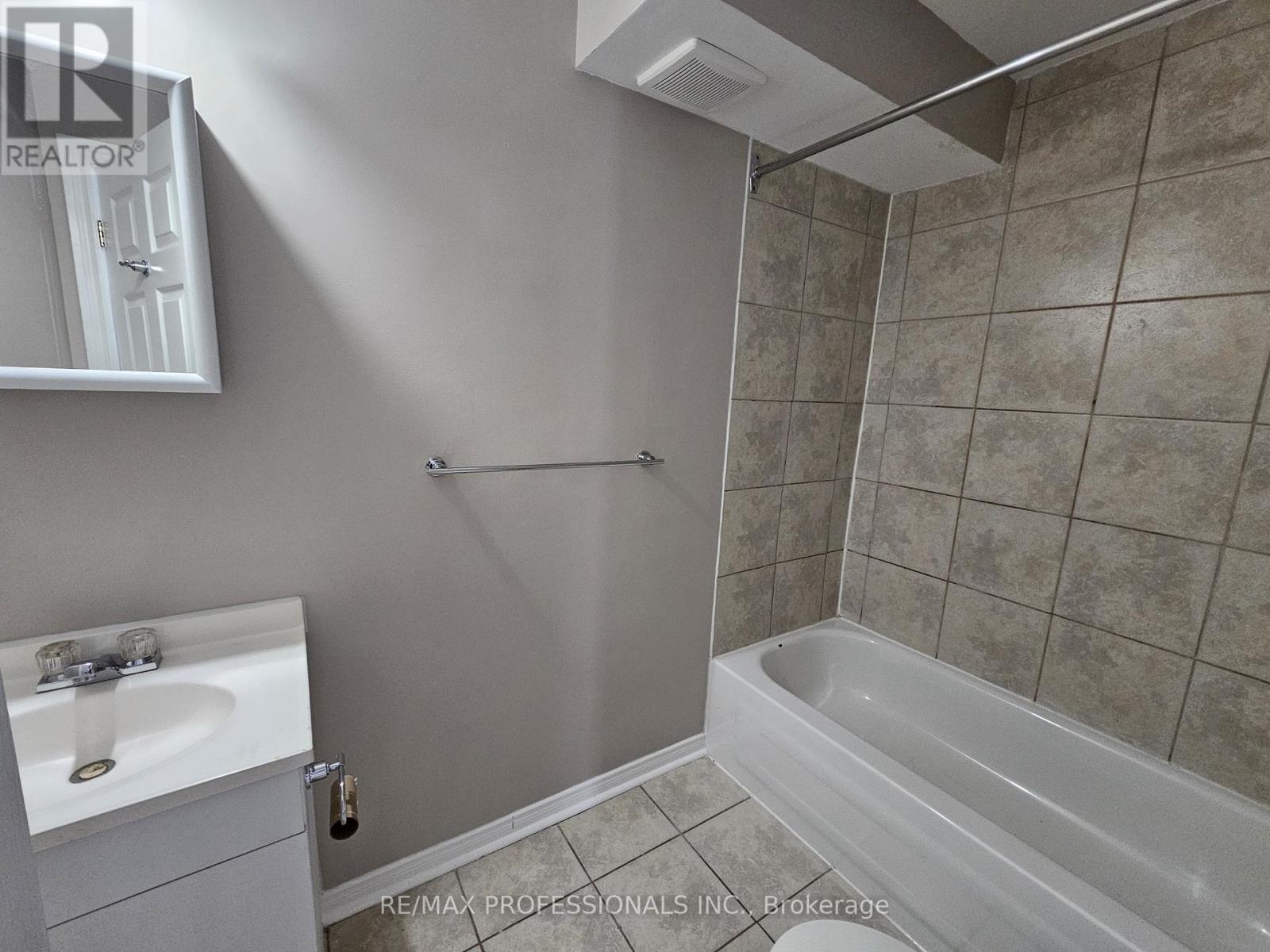 20 Erie Street, Port Colborne, Ontario  L3K 4L7 - Photo 16 - X12757304