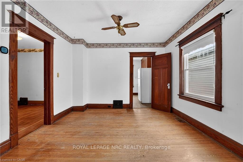 16 Louisa Street, St. Catharines, Ontario  L2R 2J6 - Photo 7 - X12757478