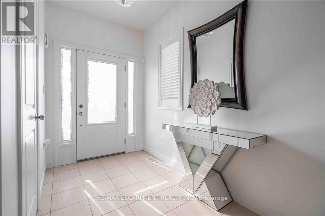 12 - 90 Raymond Road N, Hamilton, Ontario  L9K 0J6 - Photo 4 - X12757438