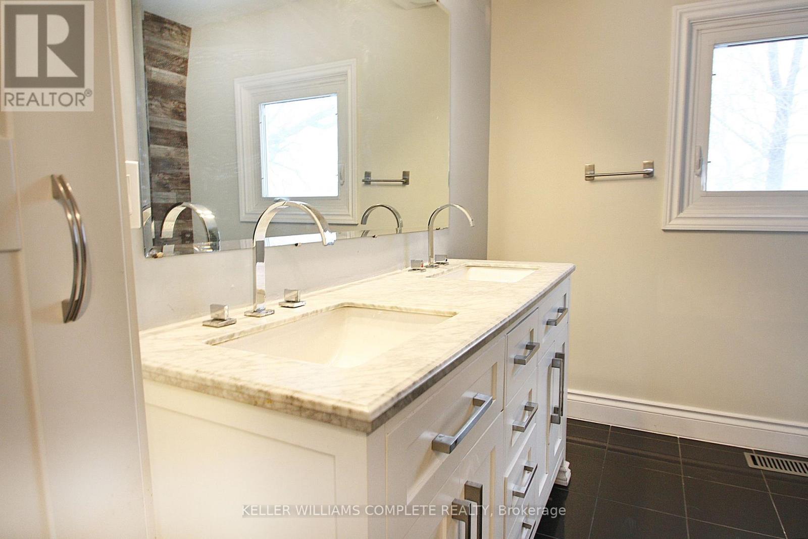 129 Hillyard Street, Hamilton, Ontario  L8L 6B5 - Photo 15 - X12757534