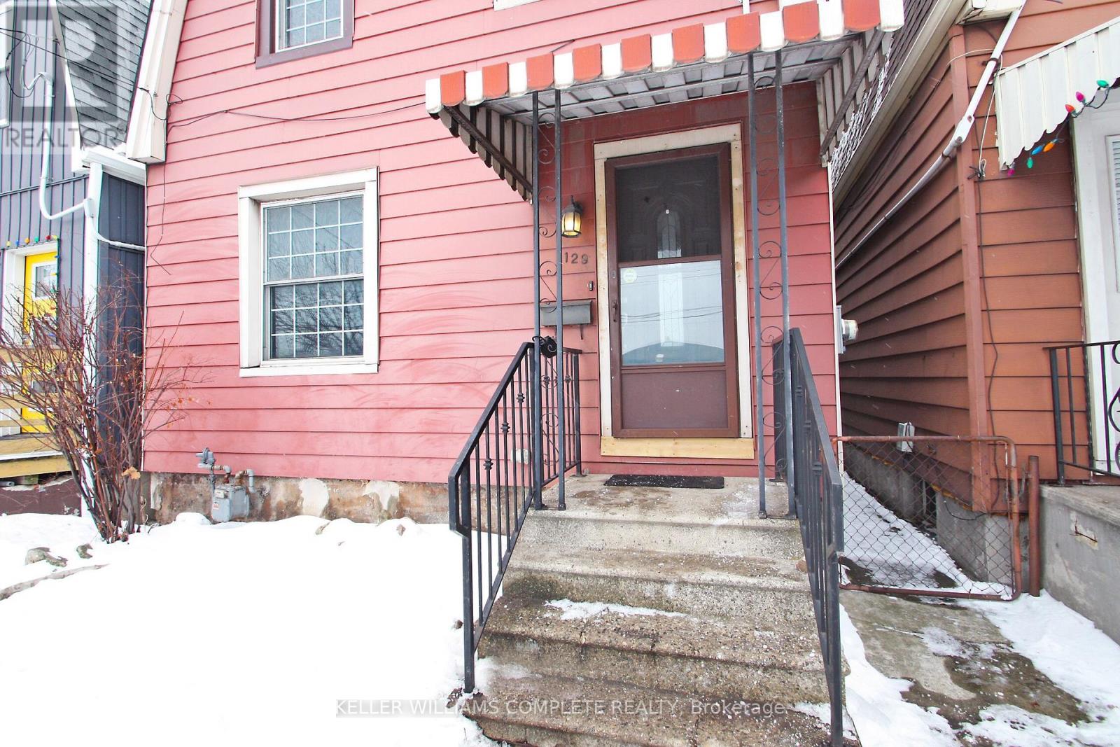 129 Hillyard Street, Hamilton, Ontario  L8L 6B5 - Photo 2 - X12757534