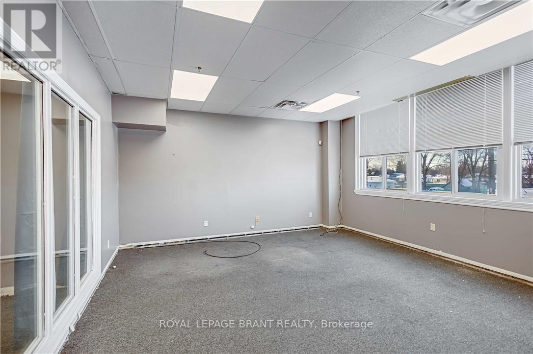 D - 148 Mohawk Street, Brantford, Ontario N3S 7G5 - Photo 18 - X12756908
