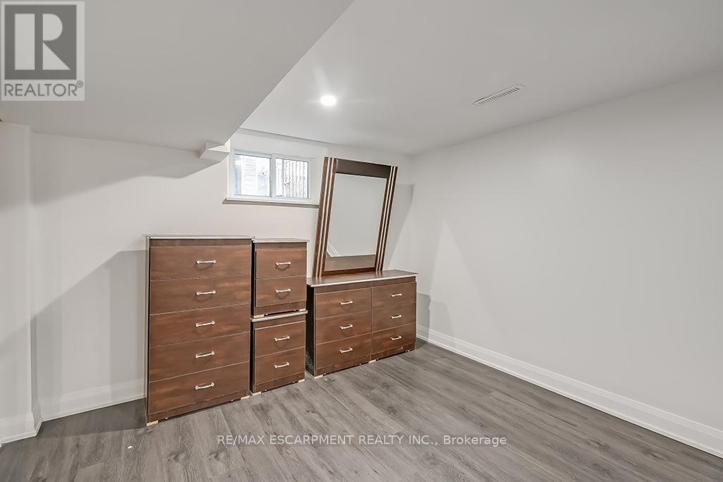 Lower - 38 Ashford Boulevard, Hamilton, Ontario  L8M 2T8 - Photo 10 - X12757024