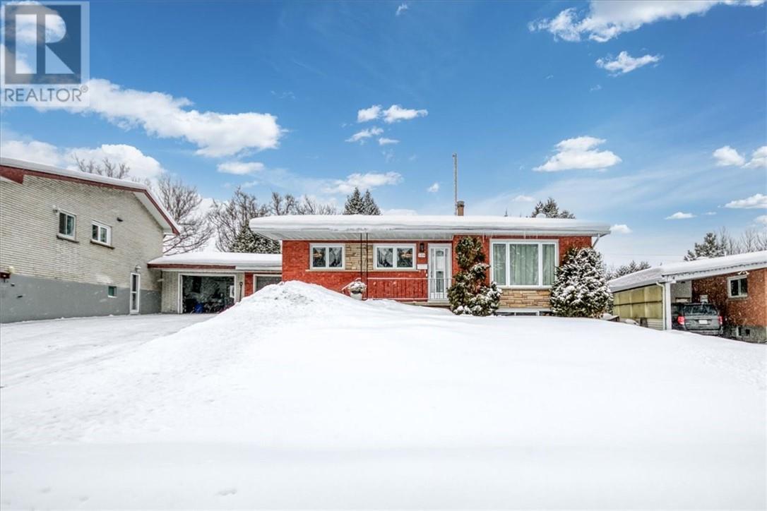 124 Albany Street, Sudbury, Ontario  P3C 2Z5 - Photo 2 - 2126336