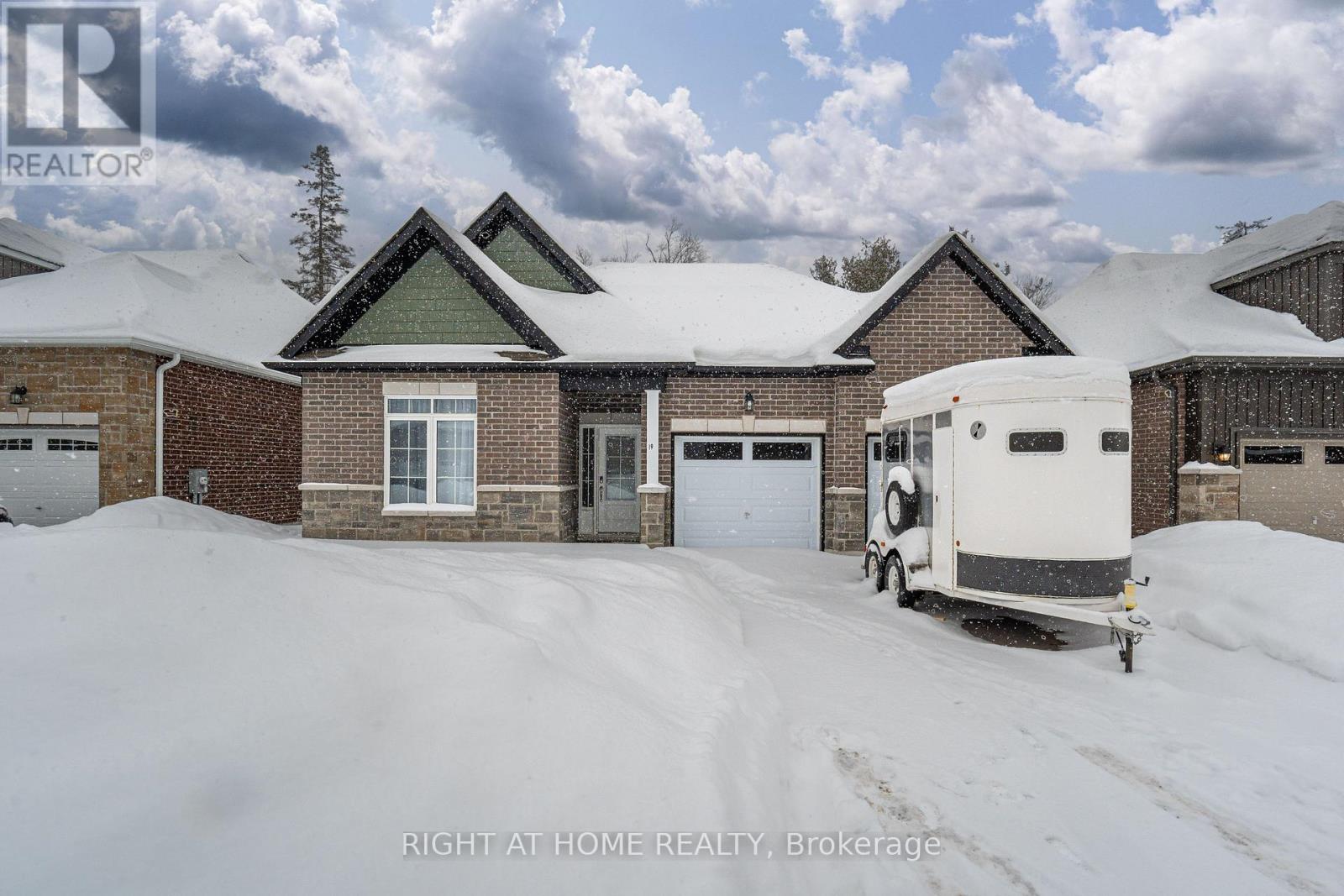 19 Hillcroft Way, Kawartha Lakes, Ontario  K0M 1A0 - Photo 29 - X12757734