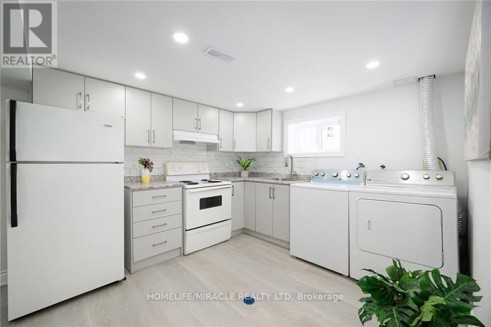 234 East 33rd Street, Hamilton, Ontario  L8V 3T6 - Photo 4 - X12757780