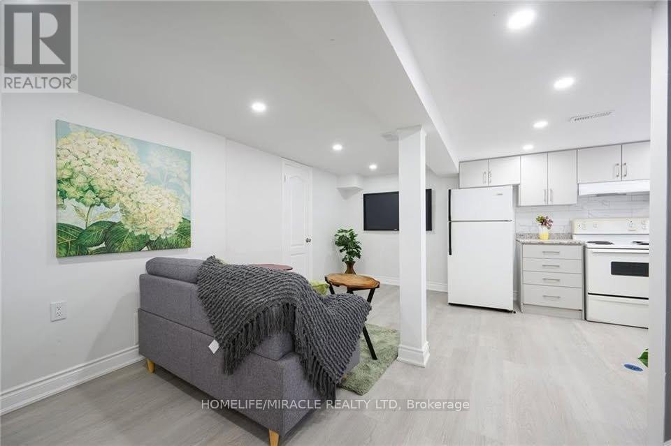 234 East 33rd Street, Hamilton, Ontario  L8V 3T6 - Photo 5 - X12757780