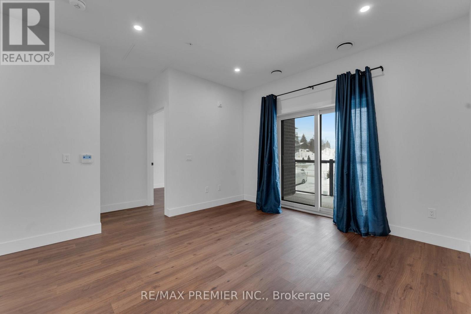 215 - 1000 Lackner Place, Kitchener, Ontario  N2A 0L9 - Photo 18 - X12757928