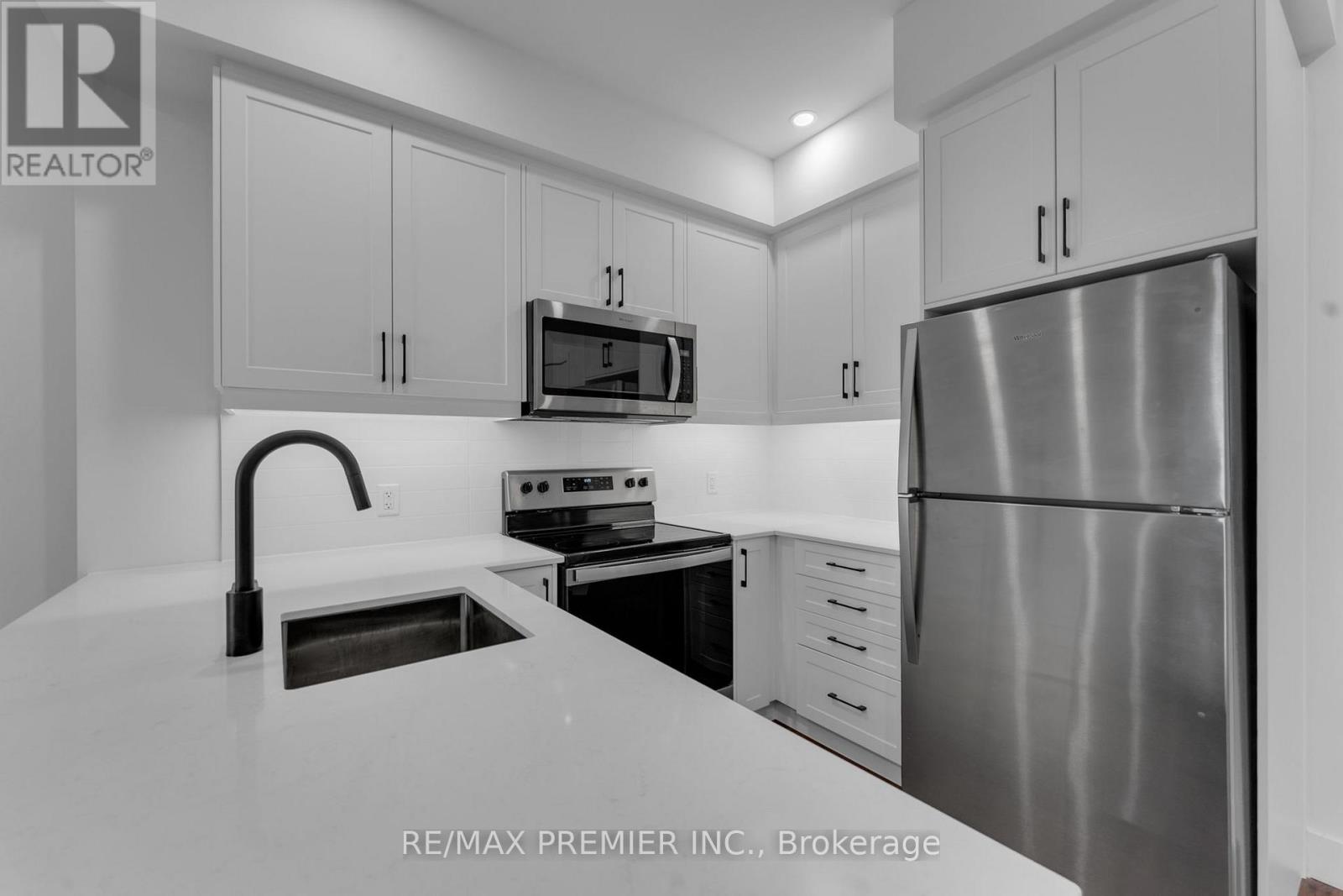 215 - 1000 Lackner Place, Kitchener, Ontario  N2A 0L9 - Photo 11 - X12757928