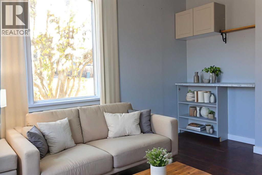 4732 52 Street, Sylvan Lake, Alberta  T4S 1G5 - Photo 3 - A2257726