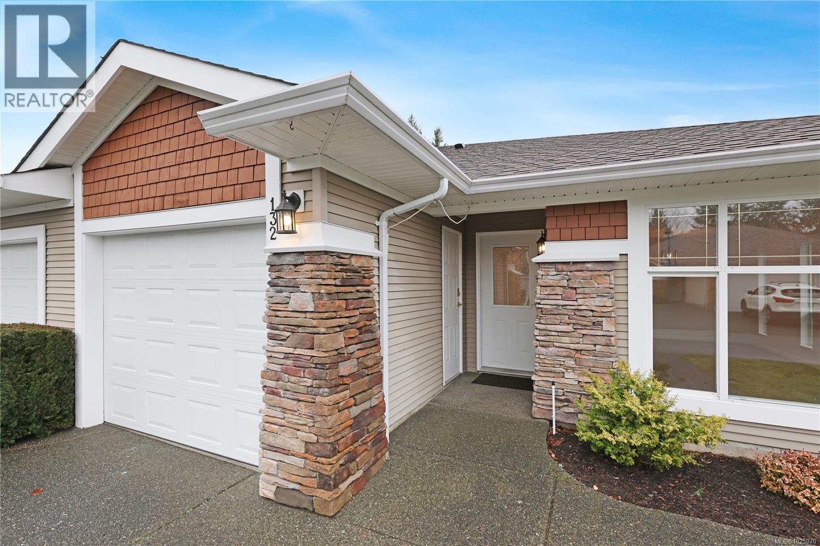 132 1919 St. Andrews Pl, Courtenay, British Columbia  V9N 9J4 - Photo 3 - 1025070