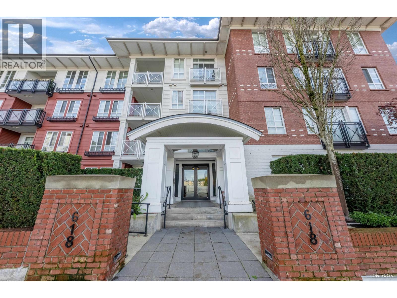 201 618 COMO LAKE AVENUE, Coquitlam, British Columbia